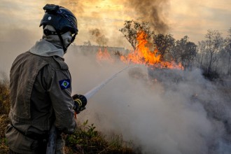 Governo de MT e AMM assinam protocolo inédito para intensificar ações de combate aos incêndios florestais