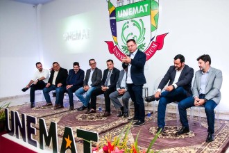 Ações do deputado Botelho são lembradas durante celebração dos 30 anos da Unemat