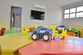 Prefeita sanciona lei para estimular parcerias entre escolas da rede municipal junto à iniciativa privada