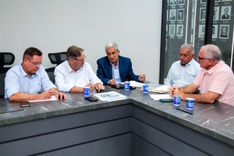Deputado Botelho intermedia ações para o avanço no programa estadual “Fila Zero na Cirurgia”