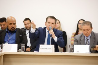 Sérgio Ricardo faz alerta ao Governo do Estado e pede suspensão de repasses a empresas ausentes em mesa técnica