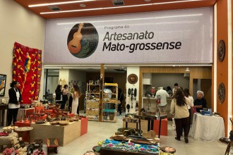 Artesãos de 14 cidades de MT ganham espaço gratuito para expor e vender suas peças em Cuiabá