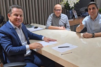 Governador sanciona lei para flexibilizar hora-atividade dos professores estaduais