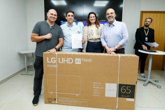 Estado e Prefeitura de Cuiabá entregam 80 Smart TVs para escolas municipais