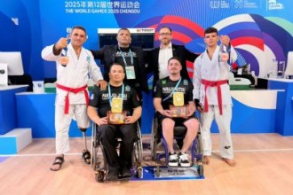 Primeira-dama parabeniza equipe de parajiu-jitsu de Mato Grosso por medalha de ouro na China