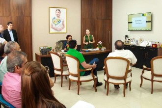 Prefeitura de Várzea Grande esclarece dúvidas dos vereadores sobre fusão de secretarias