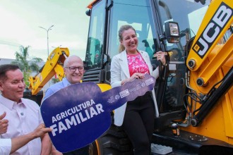 Várzea Grande recebe R$ 3 milhões em equipamentos para agricultura familiar