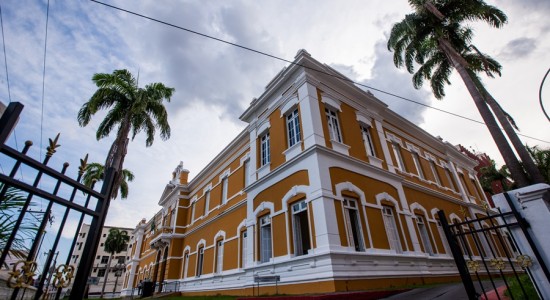 Biblioteca Estadual Estevão de Mendonça completa 111 anos de fundação