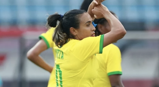 Em estreia na Olimpíada de Tóquio Marta faz história e comanda goleada do Brasil sobre a China futebol feminino