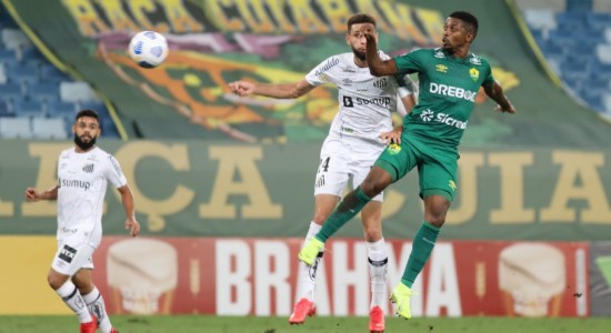 time de Cuieabá vence no brasileiro de futebol Cuiabá vence o Santos por 2 a 1 e sobe na tabela do Brasileirão