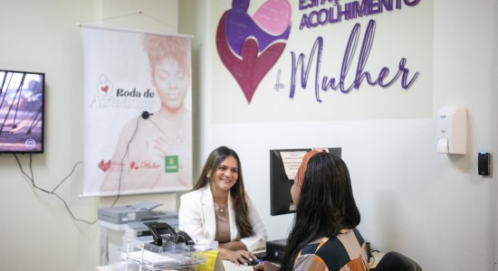 Primeira-dama Márcia Pinheiro comemora lei que garante salas de acolhimento para mulheres no SUS