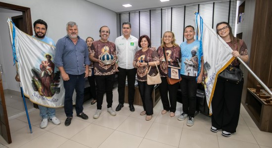 Prefeito de Cuiabá recebe rei e rainha da tradicional festa de São Benedito 2024
