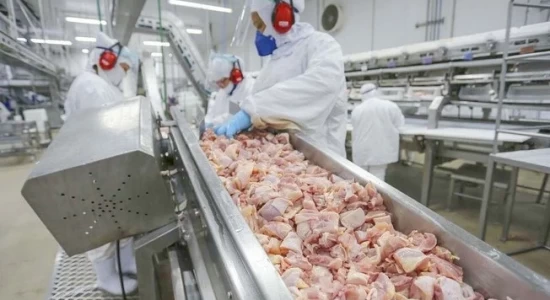 Indústria de alimentos é a que mais emprega no Brasil