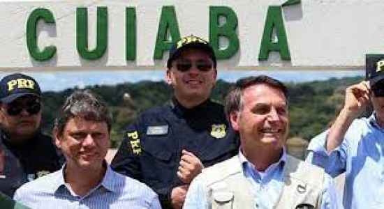 Bolsonaro participa de dois eventos evangélicos em Cuiabá