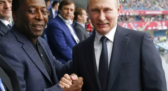 GERRA Pelé pede fim de invasão russa à Ucrânia em carta a Putin