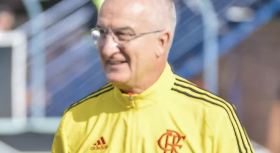 Dorival ajusta o plano no decorrer do jogo, e Flamengo tem vitória maiúscula na Ressacada