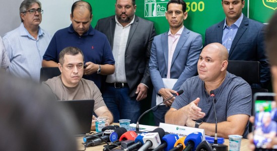 Prefeito supera meta e economiza R$ 138 milhões em 100 dias de gestão