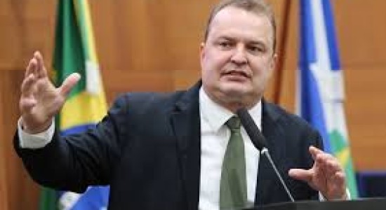 Max defende voto secreto e garante que AL acompanhará atuação de mercadinhos nos presídios