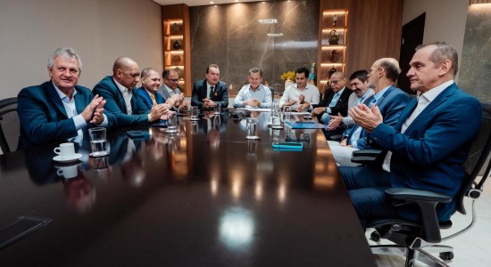 Max Russi mobiliza deputados em busca de soluções para a Santa Casa de Cuiabá