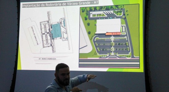 Flávia Moretti conhece projeto e propõe alterações para modernizar empreendimento