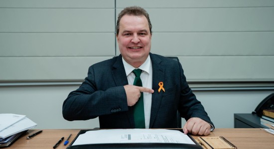 Max Russi transforma o Abril Laranja em política pública permanente no combate à crueldade animal em Mato Grosso
