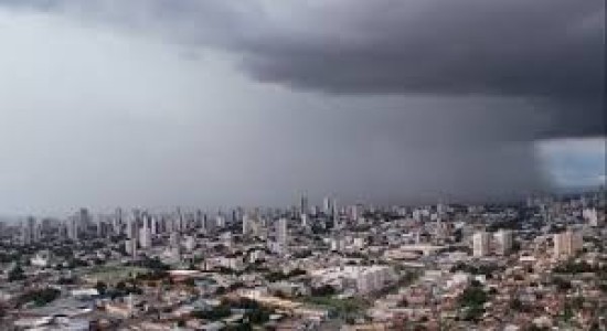 Abril bate recorde e se torna o mês mais chuvoso em 64 anos em Cuiabá