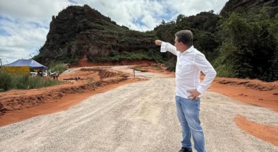 Sérgio Ricardo inspeciona obras do Portão do Inferno e anuncia reforço na fiscalização