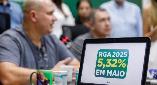 Prefeito concede RGA de 5,32% aos servidores e destaca economia na gestão