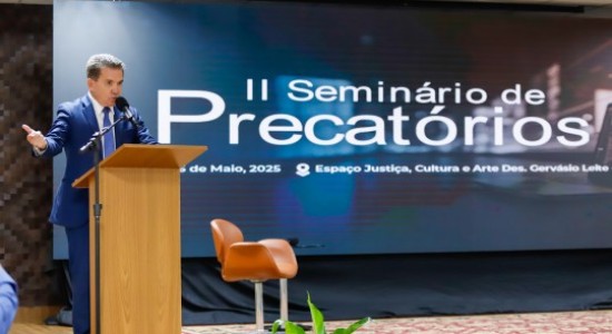 Sérgio Ricardo orienta prefeitos sobre gestão de precatórios durante seminário promovido pelo TJMT