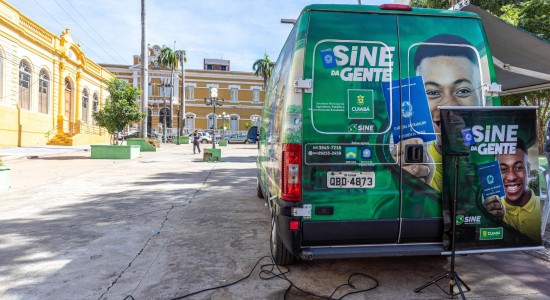Van Sine da Gente atende público em três locais essa semana