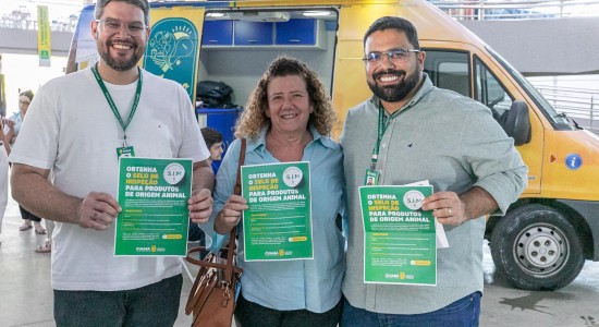Prefeitura promove orientação inédita no Mercado do Porto