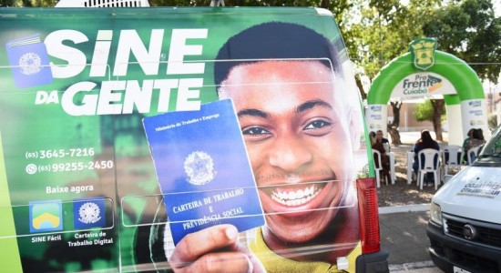 Sine da Gente: van leva atendimento aos moradores do bairro Altos da Glória