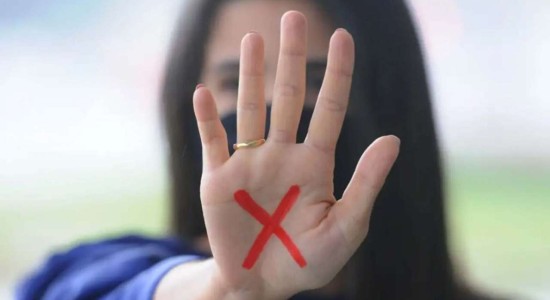 Prefeita Fávia Moretti proíbe pedófilos e agressores de mulheres assumirem cargos