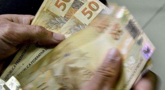 SALARIO MINIMO 20223 Orçamento de 2023 prevê salário mínimo de R$ 1.302