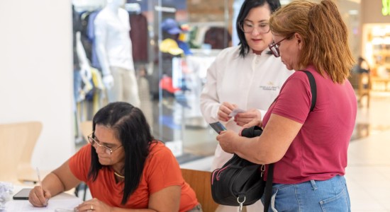 Último dia da vacinação contra gripe em shoppings de Cuiabá ocorre neste sábado