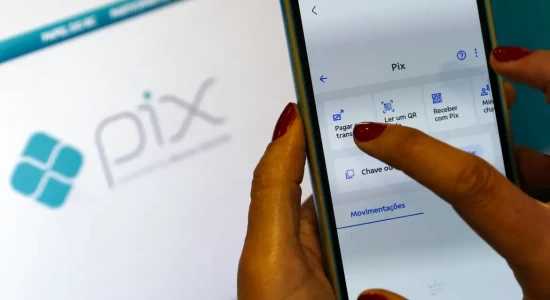 Número de pessoas que acessam banco online cresce 22 milhões em 2 anos