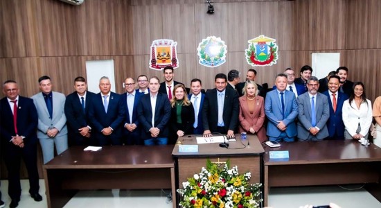 Botelho reforça compromisso com a população de Várzea Grande em sessão especial