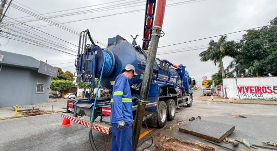 Prefeitura executa reparos em quase 2 mil bocas de lobo e atende mais de 100 bairros