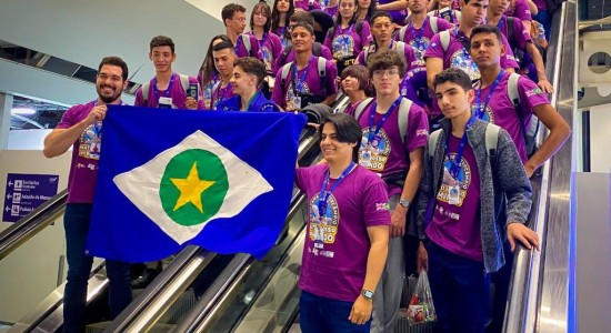 Estudantes e professores vivem contagem regressiva para embarcar rumo ao intercâmbio na Inglaterra