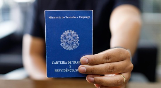 Sine Municipal inicia a semana com recorde de 902 vagas de emprego