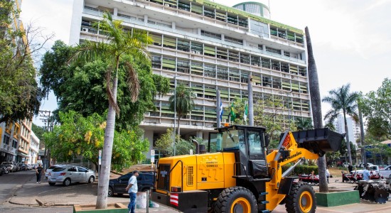 Cuiabá recebe máquinas e equipamentos do Governo de MT para agricultura familiar
