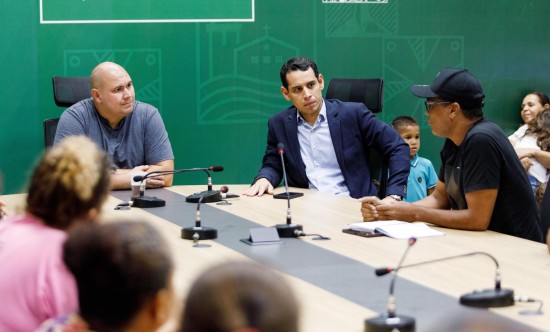 Prefeito reitera compromisso com regularização fundiária e moradia popular