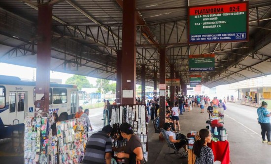 Prefeita Flávia Moretti anuncia gratuidade do transporte público municipal em Várzea Grande