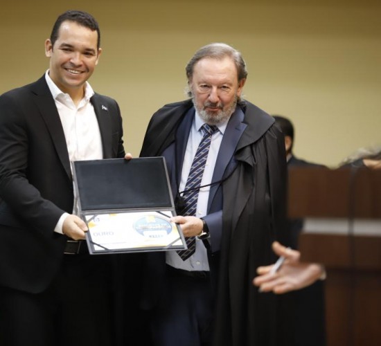 Política MT Governo de MT recebe Selo Ouro presidente do TCE-MT José Carlos Novelli