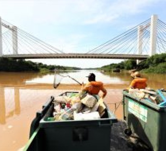 Balsa Ecológica e avanços no tratamento de esgoto ajudam na preservação dos rios Cuiabá e Coxipó