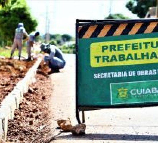 Secretaria de Obras inicia implantação de meio-fio no bairro Nova Conquista