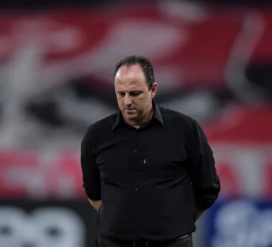 Rogério Ceni é criticado após derrota do Flamengo