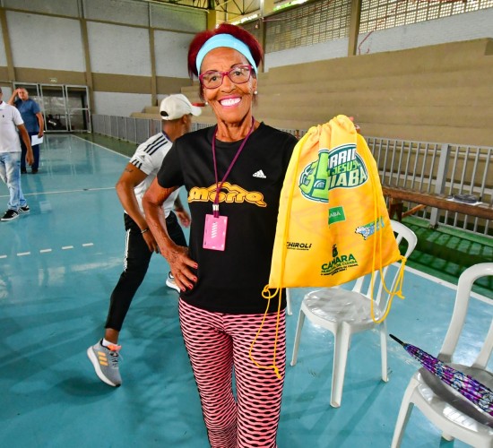 Maria do Carmo, aos 85 anos, já garantiu kit para 35ª Edição da Corrida Pedestre Senhor Bom Jesus de Cuiabá