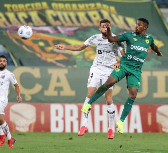 time de Cuieabá vence no brasileiro de futebol Cuiabá vence o Santos por 2 a 1 e sobe na tabela do Brasileirão