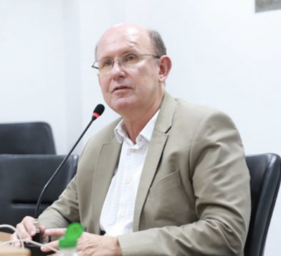 DEPUTADO ESTADUAL CALOS AVALLONE “Quem fala que o governador não sabe fazer política tem que tomar cuidado”. O aviso é do presidente regional do PSDB deputado estadual Carlos Avallone